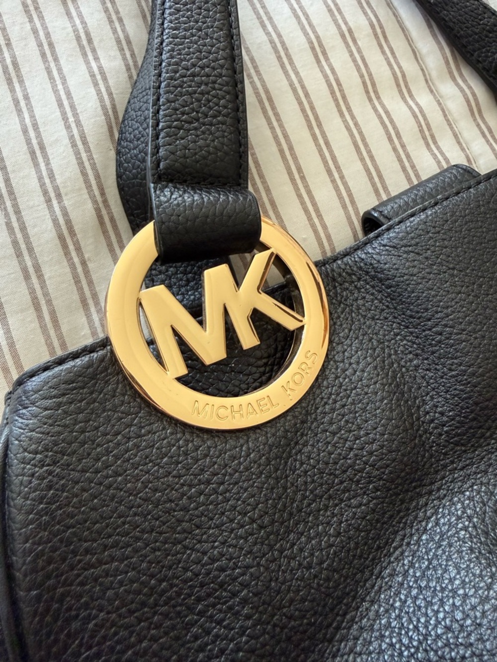 Michael Kors Black Leather Tote with Gold MK Logo Charm - Picture 4 of 13